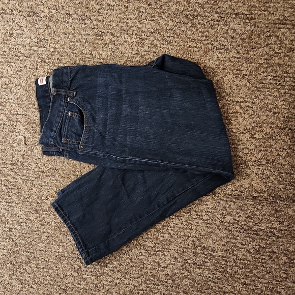 Men's Levi Jeans Size 14 Husky (W 33" X L28") Color Darkwash - Picture 7 of 7